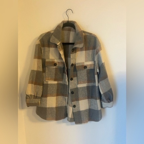Gray and Cream plaid Shacket Jacket - Picture 1 of 4